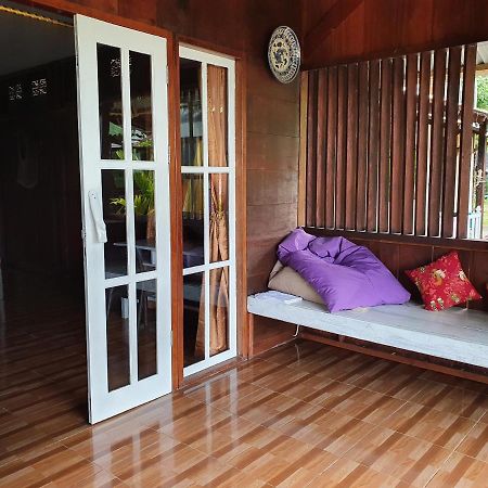 Amban Beach House Manokwari Bagian luar foto