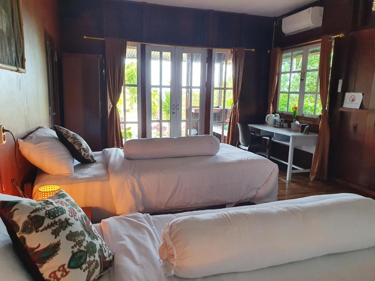 Amban Beach House Manokwari Bagian luar foto