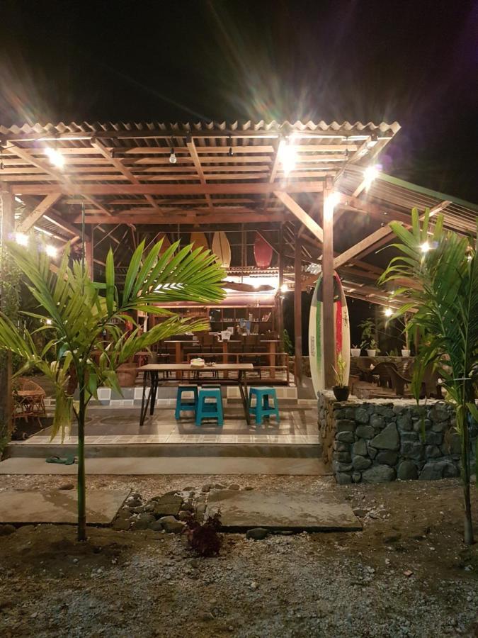 Amban Beach House Manokwari Bagian luar foto