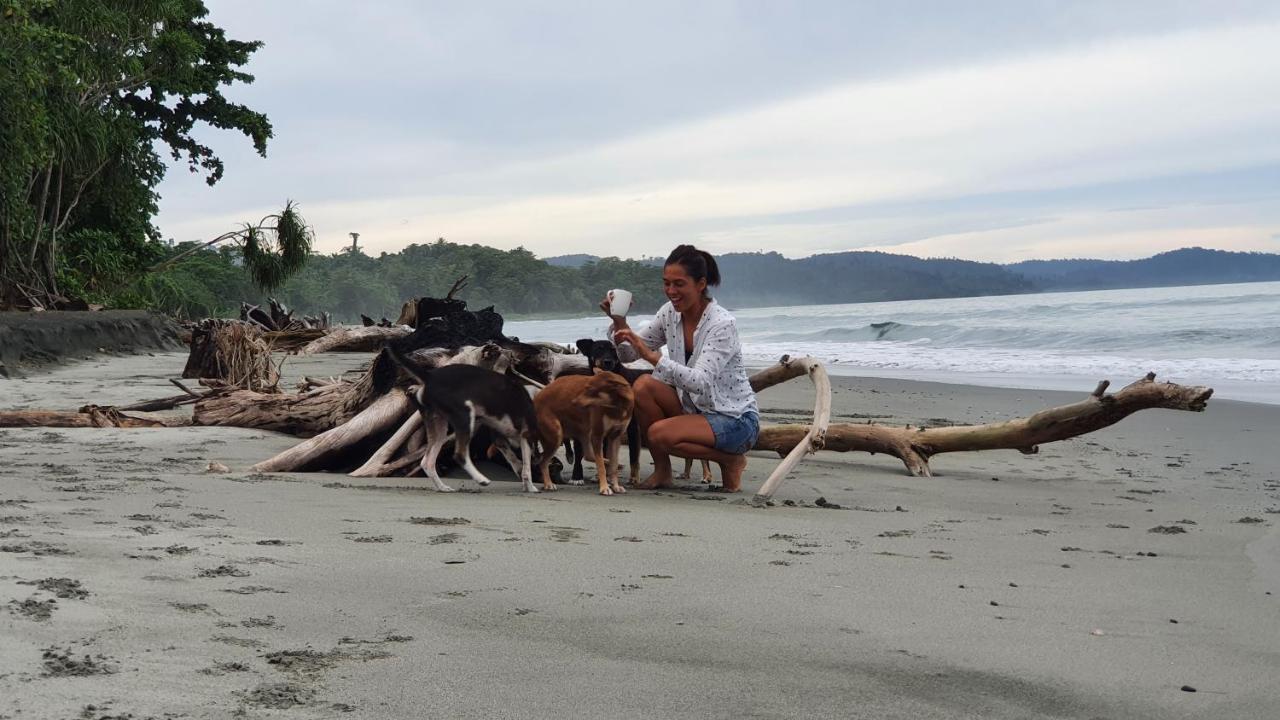 Amban Beach House Manokwari Bagian luar foto